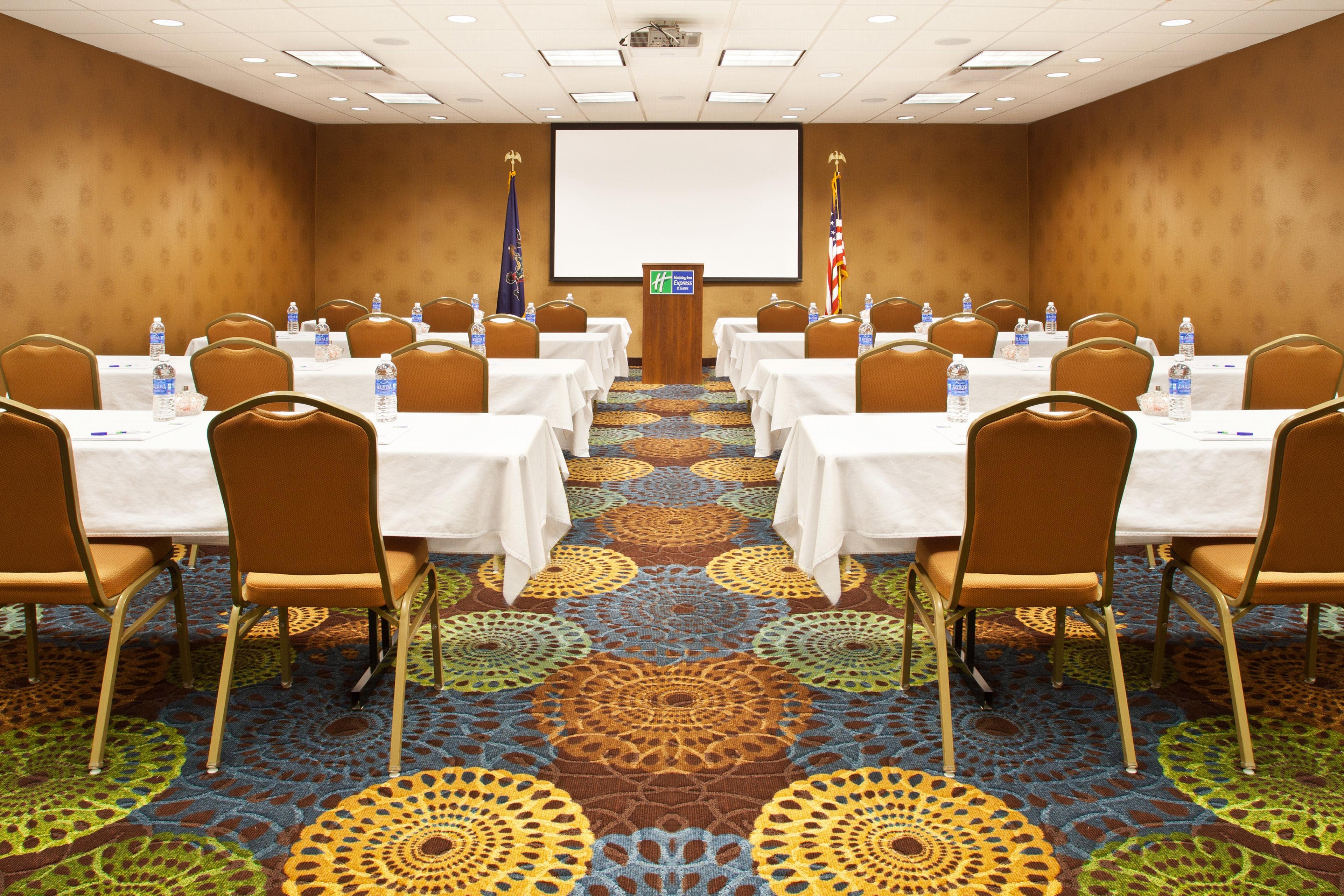 Holiday Inn Express Hotel & Suites Pittsburgh Airport By Ihg Robinson Township  Exterior photo